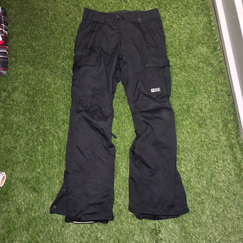 686 Authentic Infinity Insulated Cargo Snowboard Pants Mens Small Black 10k